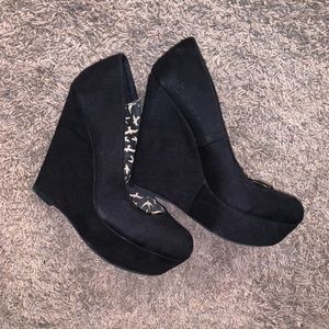 Size 9M Black Wedges!